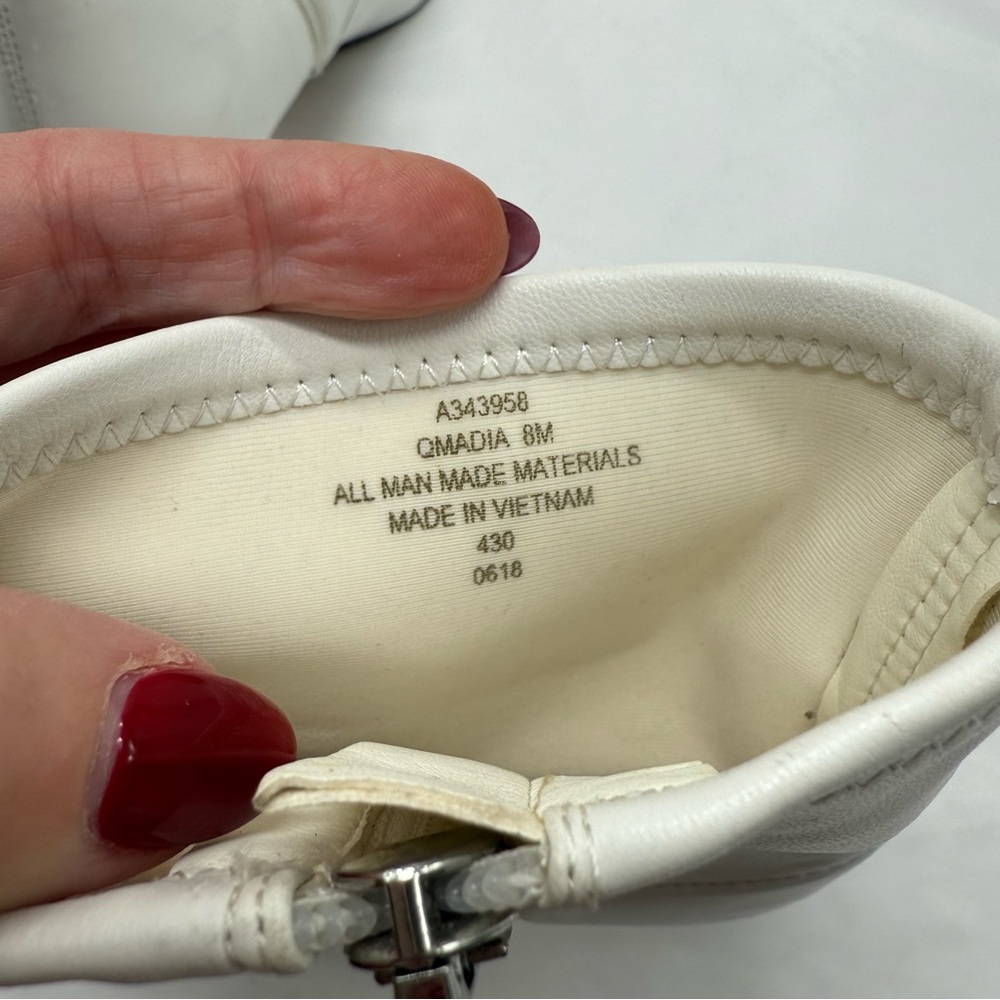 Marc Fisher Adia white ankle heeled boots size 8 - Picture 7 of 9